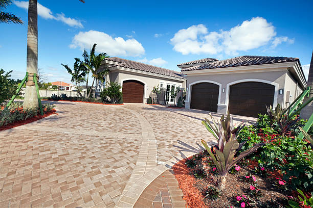 Best Professional Driveway Pavers  in Canton, IL